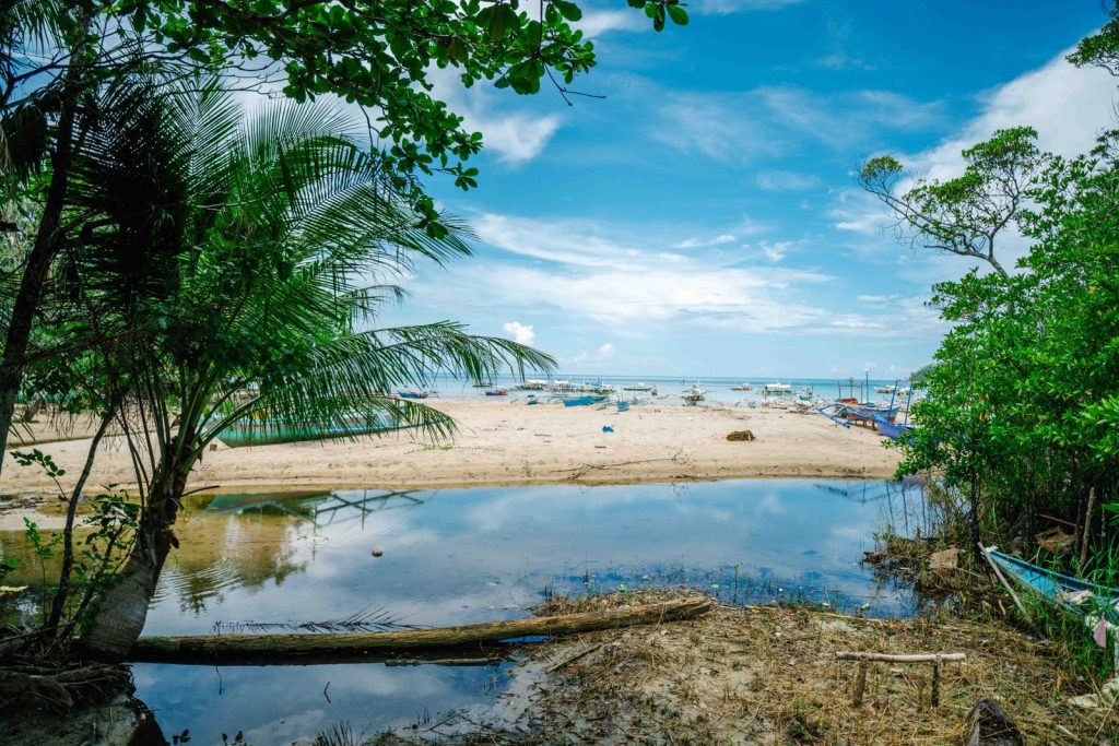 Talaudyong Beach waterline
